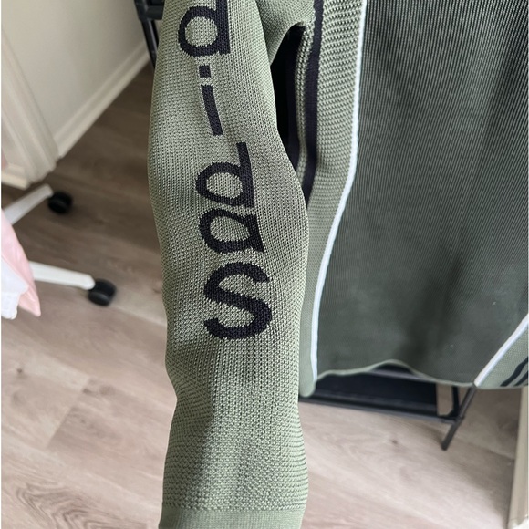 Never worn but took off the tag - Picture 2 of 5